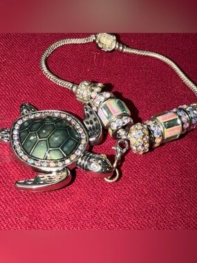 Sea Turtle Dangle 11 Charms Bracelet Green Lagerhead rhinestones Ocean  8” long